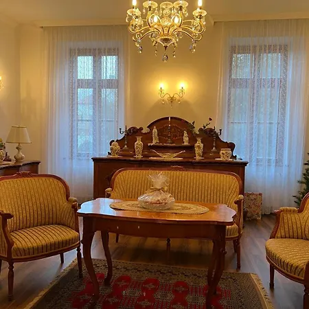 Rozsakert Vendeghaz Penzion 3*